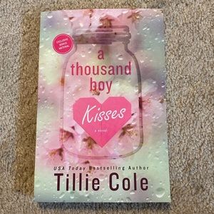 A thousand boy kisses by Tillie Cole